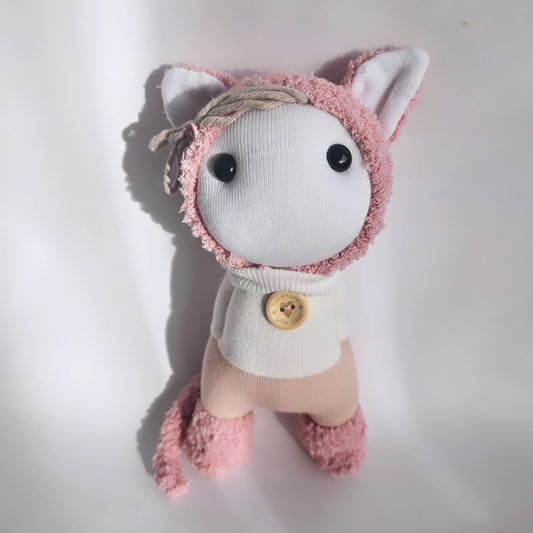 Milla Kitty – The Snuggly Daydreamer